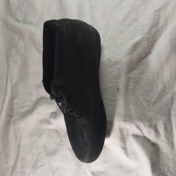 Woman's shoes Color: Black Manufacturer: Spirit Size: 7 - Picture 6 of 10